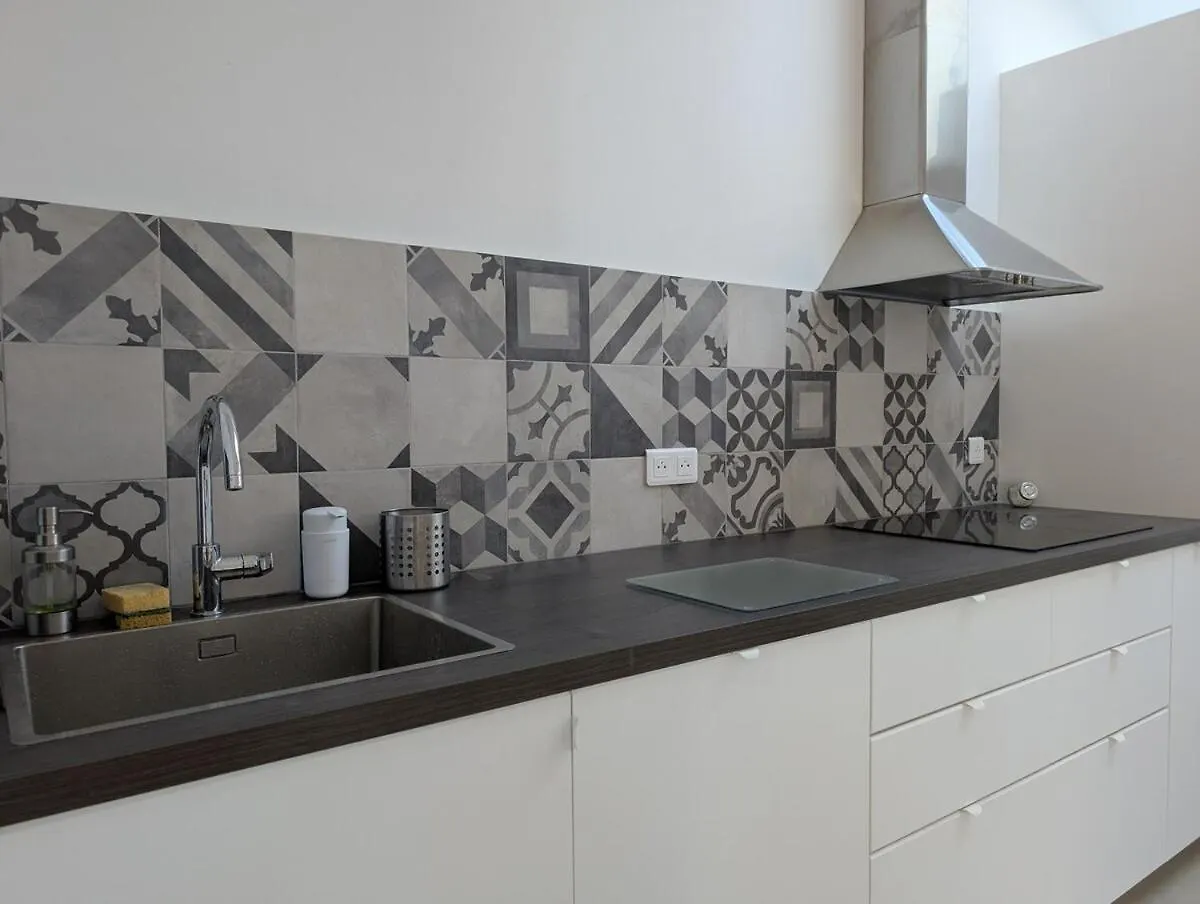 2Br With Quiet Terrace In The City Center Marseille