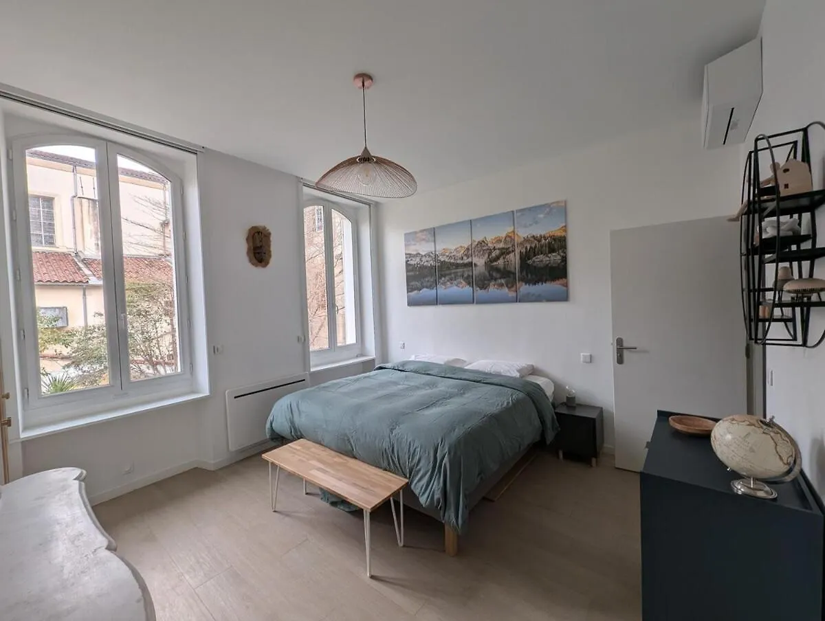 2Br With Quiet Terrace In The City Center Marseille Frankrig
