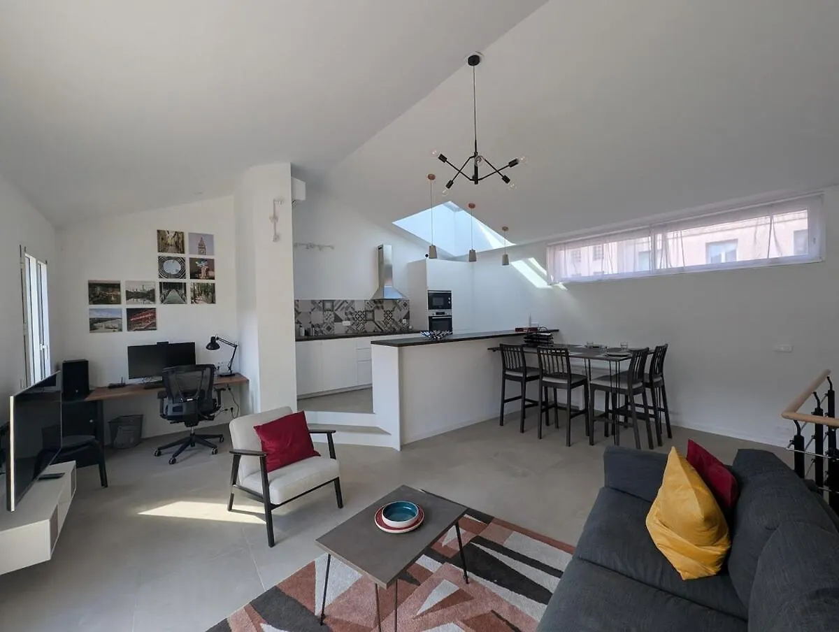 Lejlighed 2Br With Quiet Terrace In The City Center Marseille